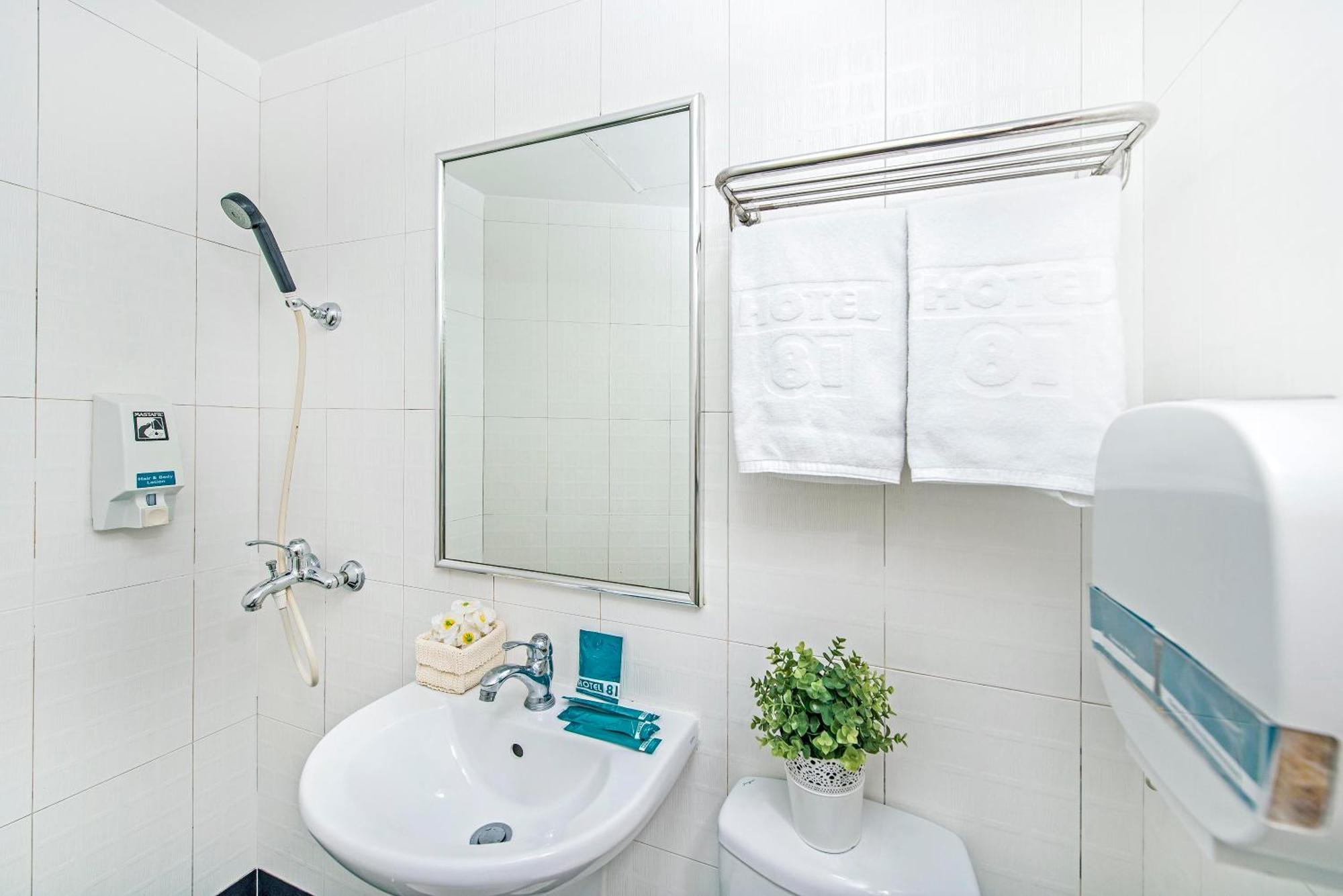 Hotel 81 Sakura Сингапур Екстериор снимка